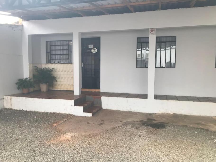 פוז דו איגואסו Casa Com 2 Quartos Agradaveis Com Ar Condicionado מראה חיצוני תמונה